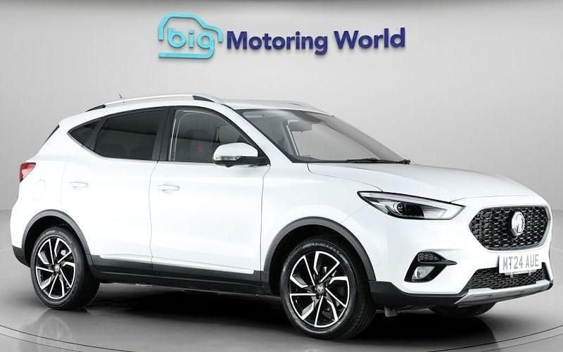 Used MG ZS Exclusive 111 HP (81 kW) 2024 White Hatchback