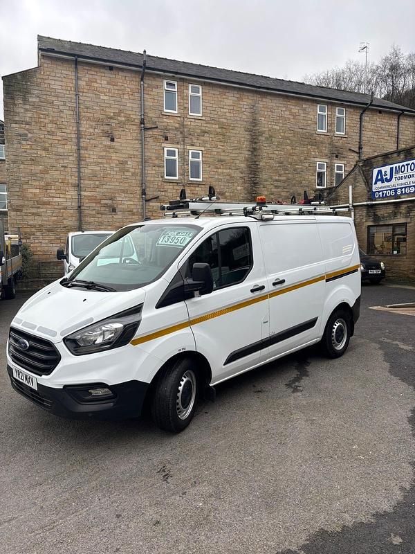 Used Ford Transit Custom 105 HP (77 kW) 2021 White Van