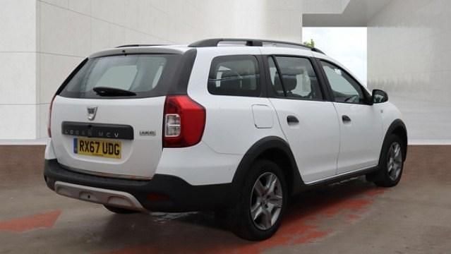Used Dacia Logan MCV Lauréate 2017 White Estate