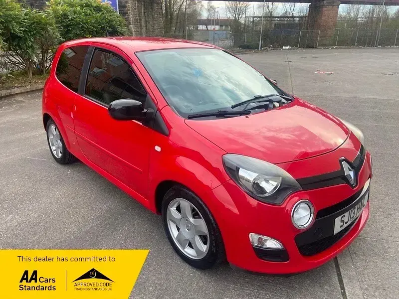 Used Renault Twingo Dynamique 75 HP (55 kW) 2013 Red Hatchback