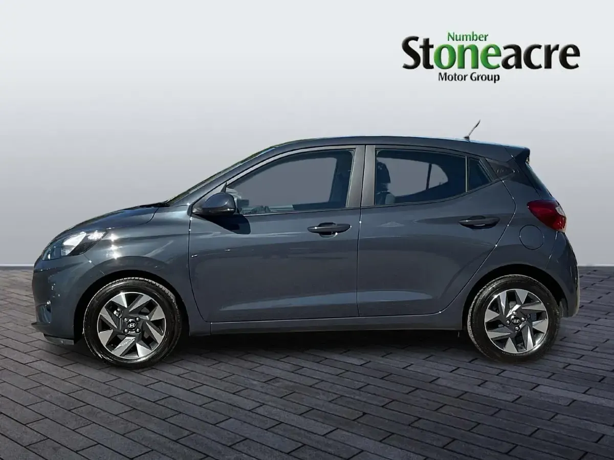 Used Hyundai i10 Advanced 63 HP (46 kW) 2025 Grey Hatchback