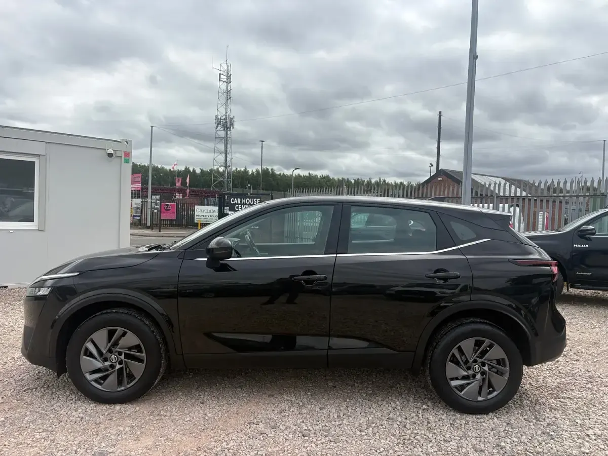 Used Nissan Qashqai Acenta Premium 138 HP (101 kW) 2022 Black SUV