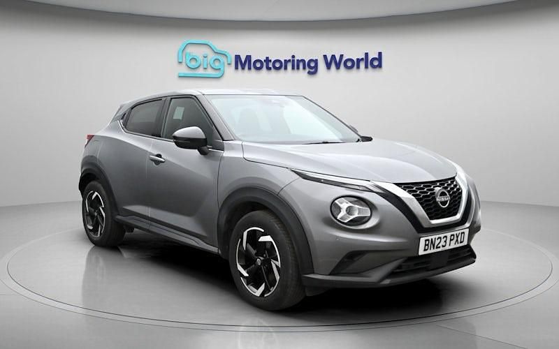 Used Nissan Juke N-Connecta 114 HP (83 kW) 2023 Grey SUV