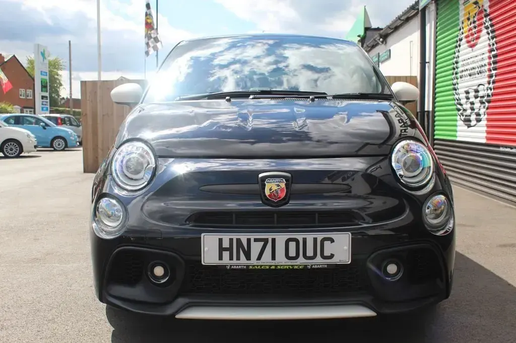 Used Abarth 695 Esseesse 180 HP (132 kW) 2021 Black Hatchback