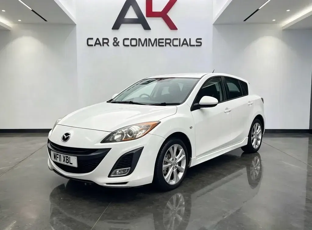 Used Mazda 3 Inclusive 185 HP (136 kW) 2011 White Hatchback
