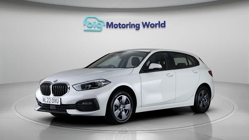 Used BMW 116 114 HP (83 kW) 2022 White Hatchback
