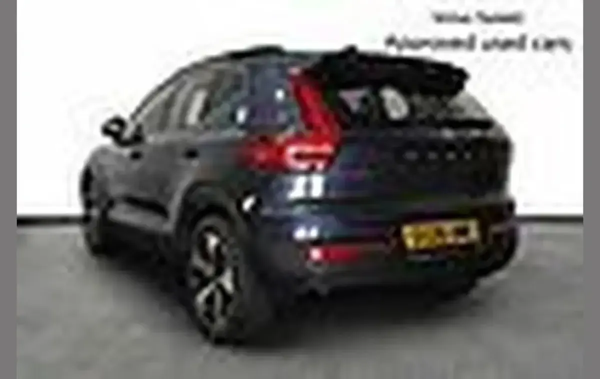 New Volvo XC40 Plus 161 HP (118 kW) 2026 Blue SUV