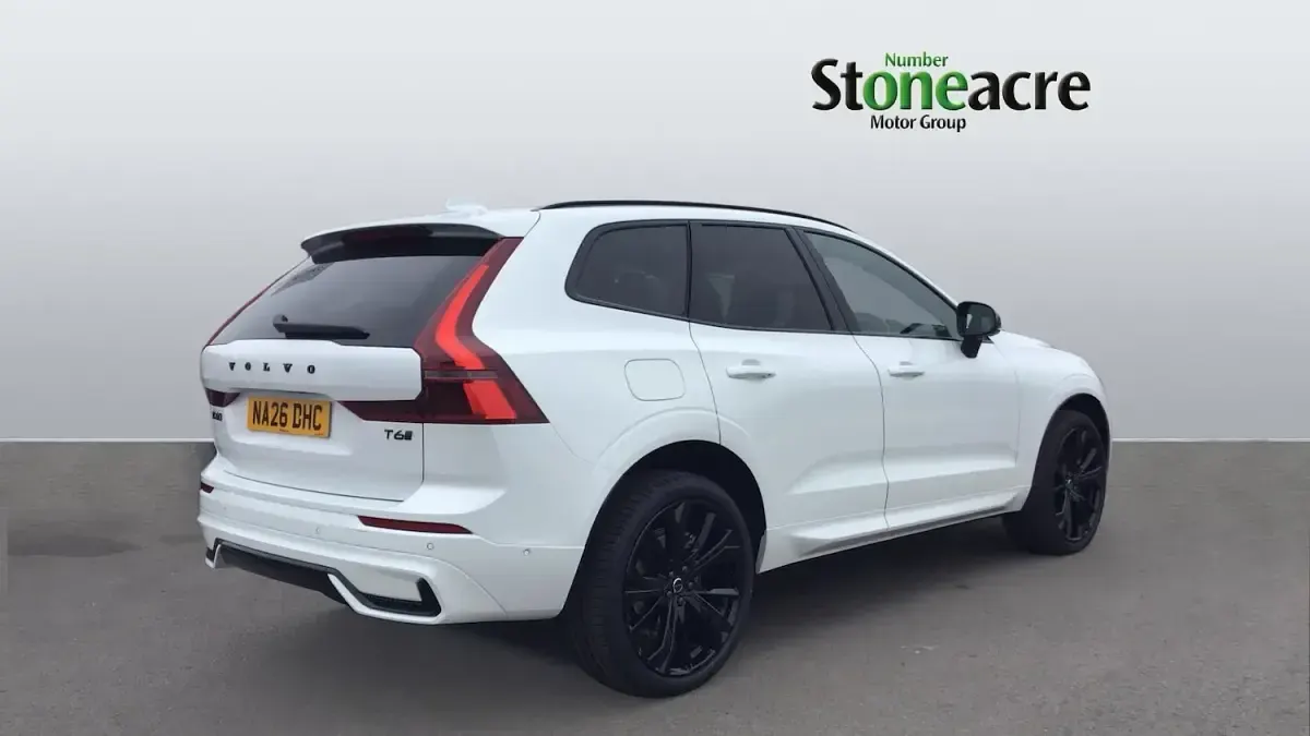 New Volvo XC60 Plus 350 HP (257 kW) 2025 White SUV