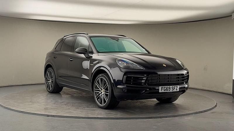 Used Porsche Cayenne 462 HP (339 kW) 2019 Jet back SUV