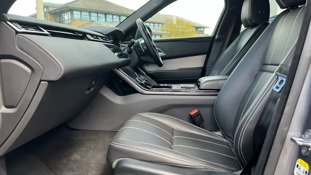 Used Land Rover Range Rover Velar SE Dynamic 250 HP (183 kW) 2021 Grey SUV