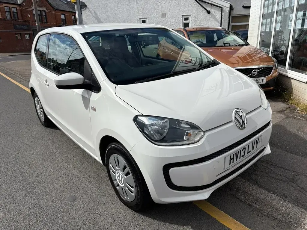 Used VW up! move up! 60 HP (44 kW) 2013 White Hatchback