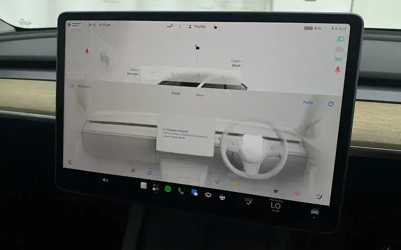 Used Tesla Model Y Standard Range 219 kW (299 HP) 2023 White SUV
