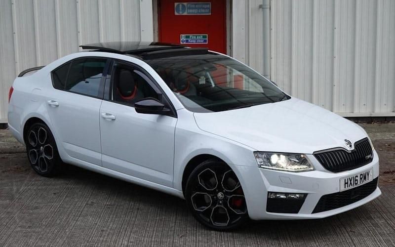 Used Skoda Octavia vRS 230 HP (169 kW) 2016 Hatchback