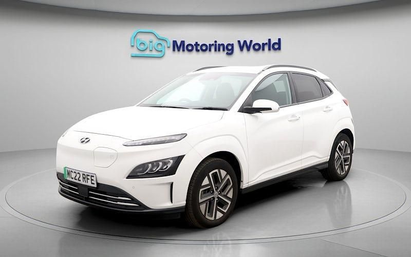 Used Hyundai Kona Premium 100 kW (136 HP) 2022 White SUV