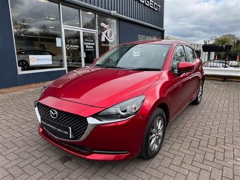 Begagnad Mazda 2 75 HK (55 kW) 2020 Röd Halvkombi
