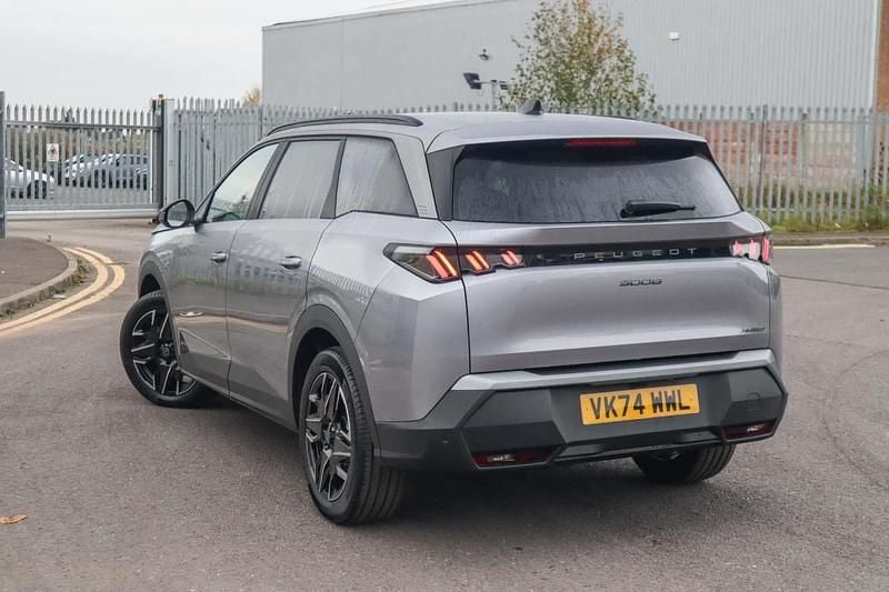Grey Used 2024 Peugeot 5008 Allure MPV | £28,735 (Expensive) - Image 1/4