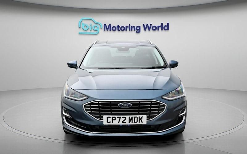 Begagnad Ford Focus Titanium 155 HK (114 kW) 2022 Blå Kombi