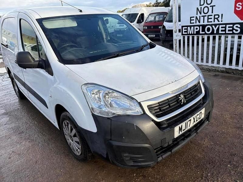 White Used 2017 Peugeot Partner S Van | £3,495 (Good price) - Image 1/4