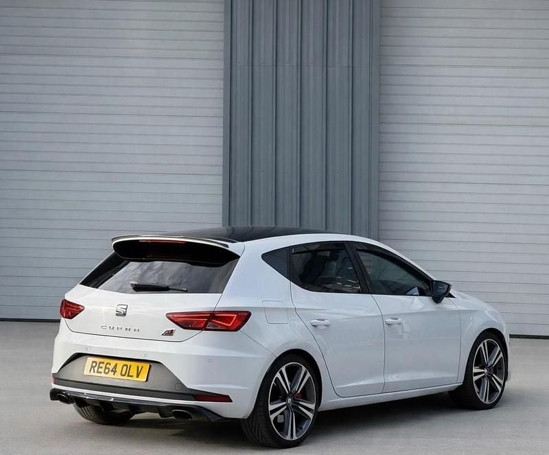 Used Seat Leon CUPRA 360 HP (264 kW) 2014 White Hatchback