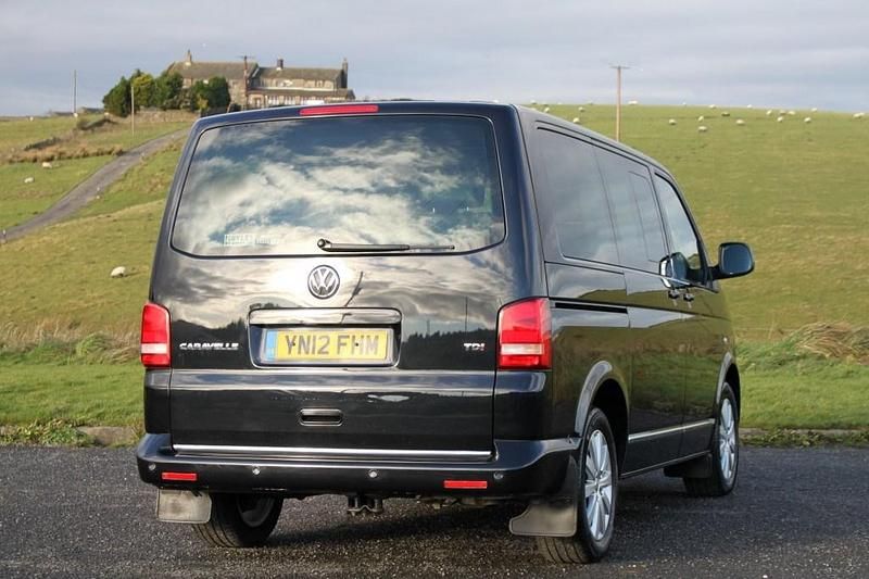 Used VW Caravelle Executive 140 HP (102 kW) 2012 Black MPV