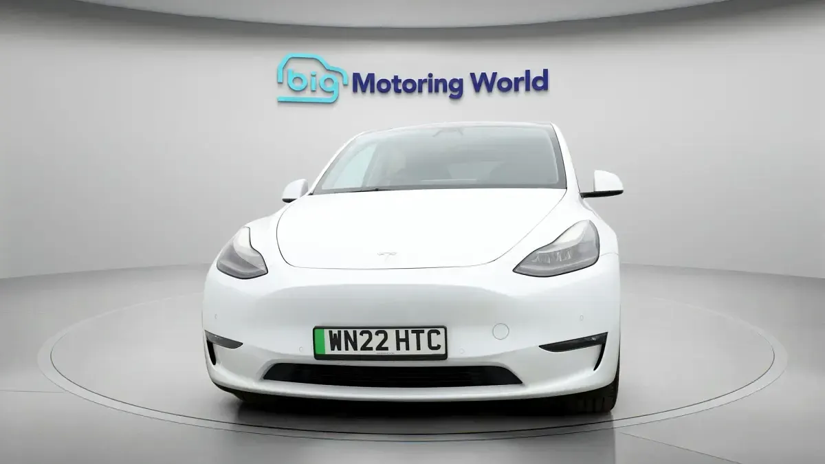 Used Tesla Model Y Long Range AWD 378 kW (514 HP) 2022 White SUV