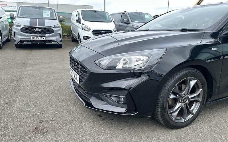 Used Ford Focus ST-Line 125 HP (91 kW) 2020 Hatchback