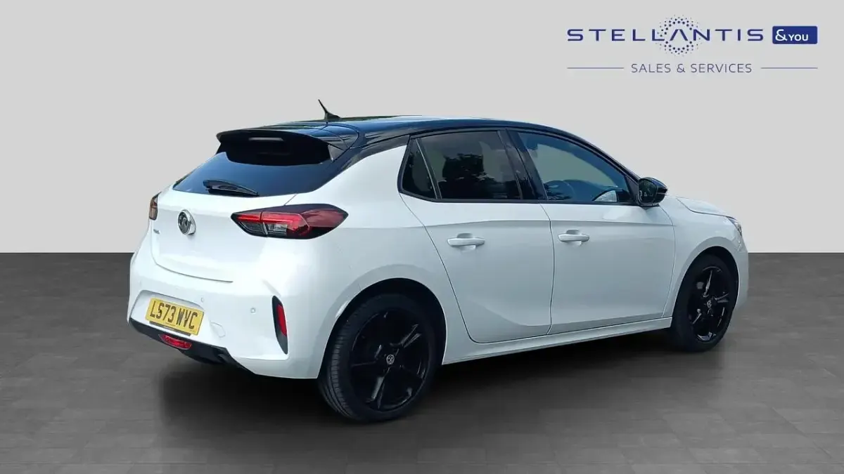 Used Vauxhall Corsa 74 HP (54 kW) 2023 White Hatchback