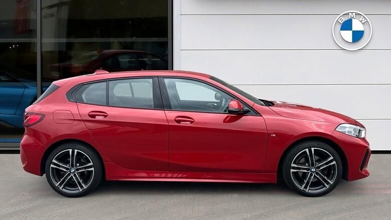 Used BMW 118 M Sport 136 HP (100 kW) 2022 Red Hatchback