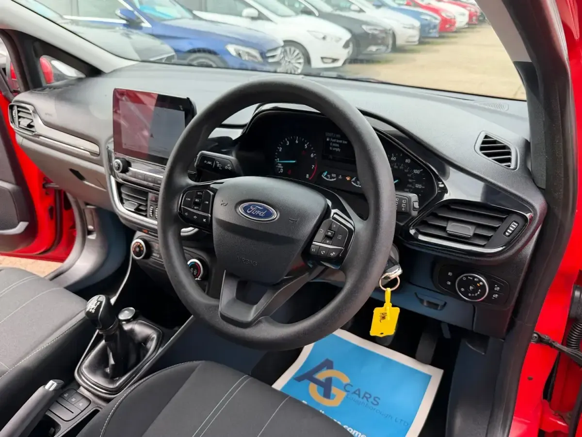 Used Ford Fiesta Trend 85 HP (62 kW) 2019 Red Hatchback