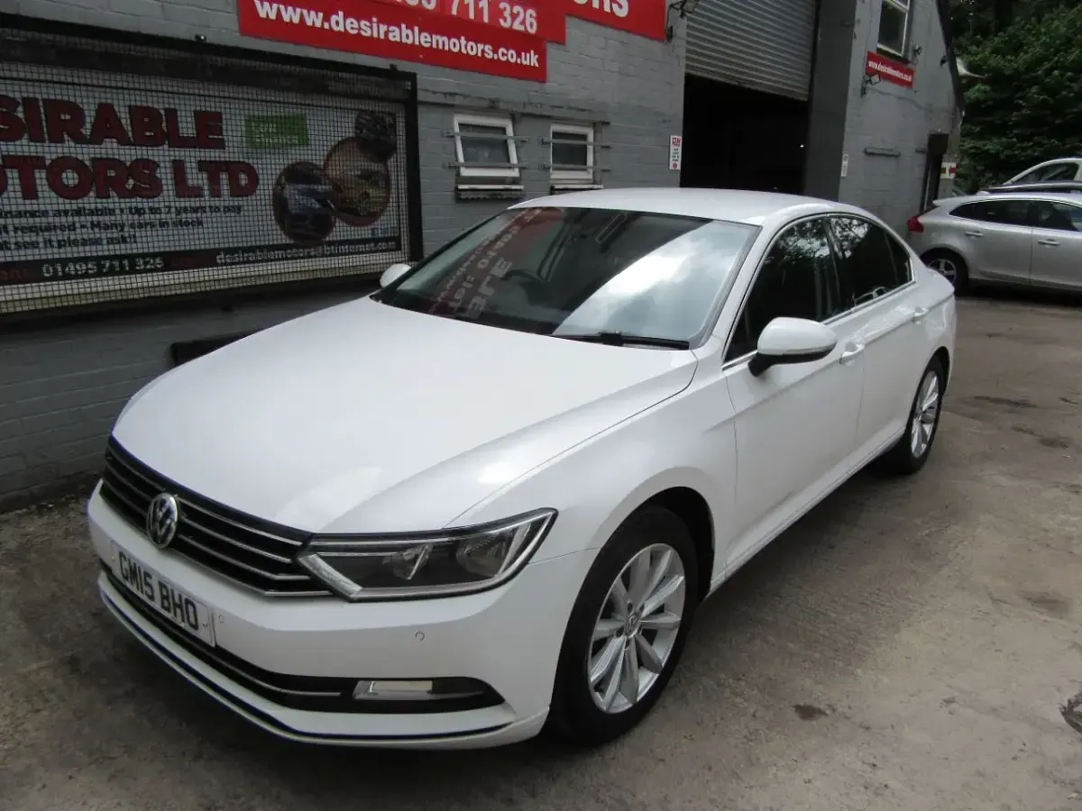 Used VW Passat SE 120 HP (88 kW) 2015 White Sedan