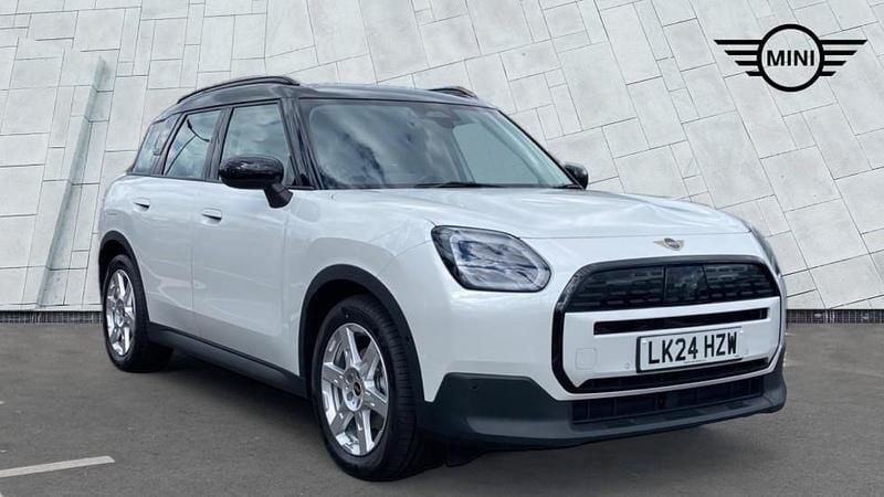 White Used 2024 Mini Countryman Classic SUV | £28,499 (Fair price) - Image 1/4