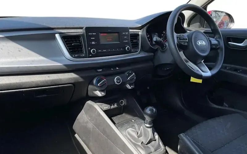 Used Kia Rio Air 84 HP (61 kW) 2019 Red Hatchback