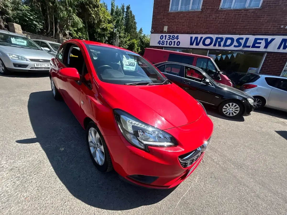 Used Vauxhall Corsa 2018 Bright red Hatchback