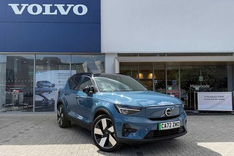 Used 2023 Volvo XC40 Ultimate SUV | £28,890 (Good price) - Image 1/4