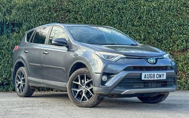 Usado Toyota RAV4 Design 197 HP (144 kW) 2018 Cinzento SUV