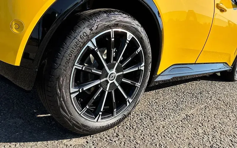 New Renault 5 E-Tech Iconic 110 kW (150 HP) 2026 Yellow Hatchback