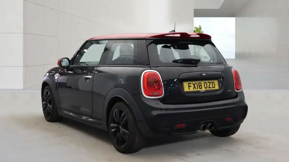 Używany Mini John Cooper Works Hatch 2018 Czarny Hatchback