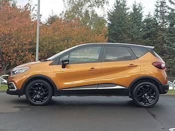 Used Renault Captur Iconic 90 HP (66 kW) 2018 Orange SUV