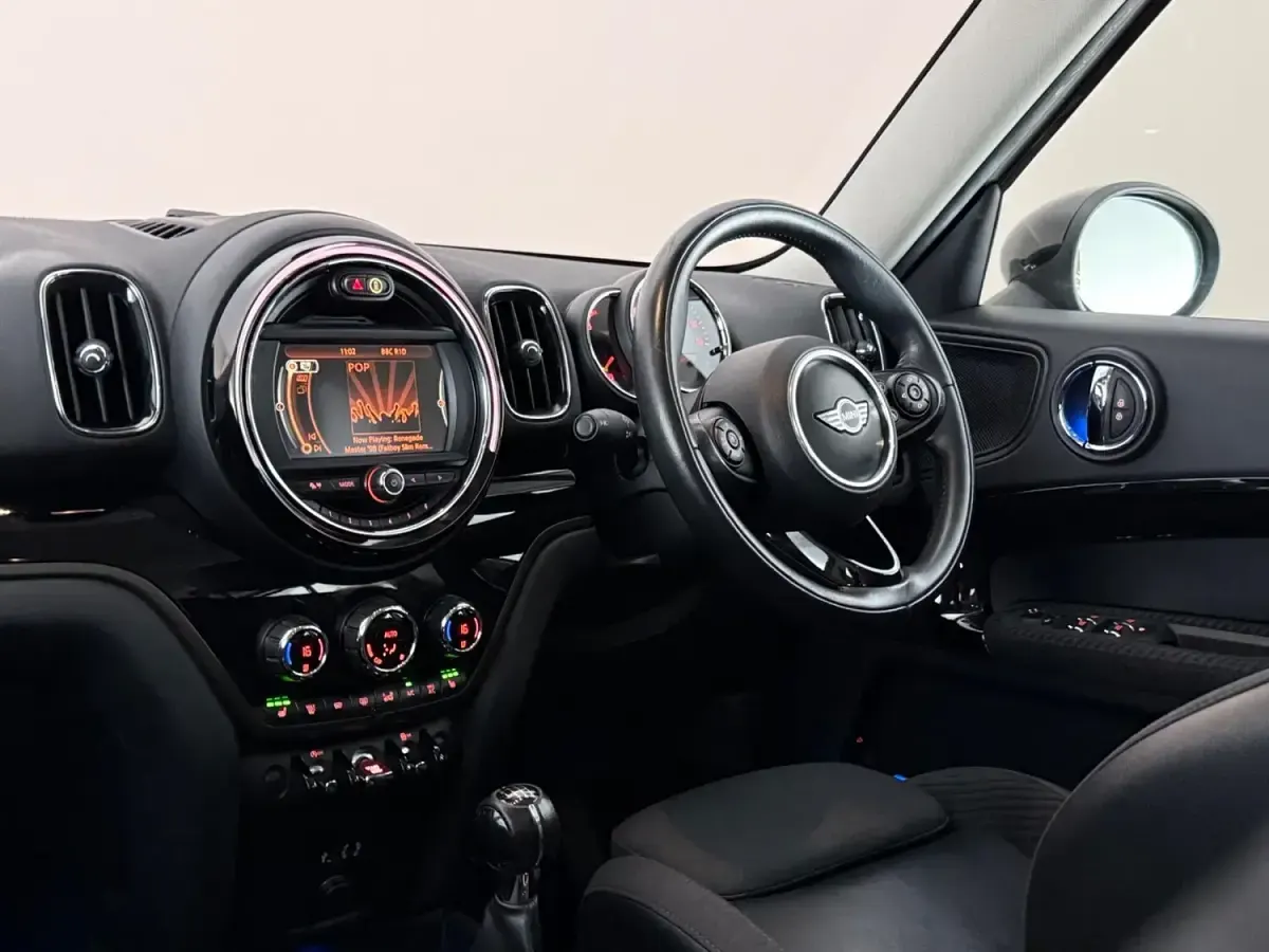Used Mini Cooper D Countryman 2017 Silver SUV