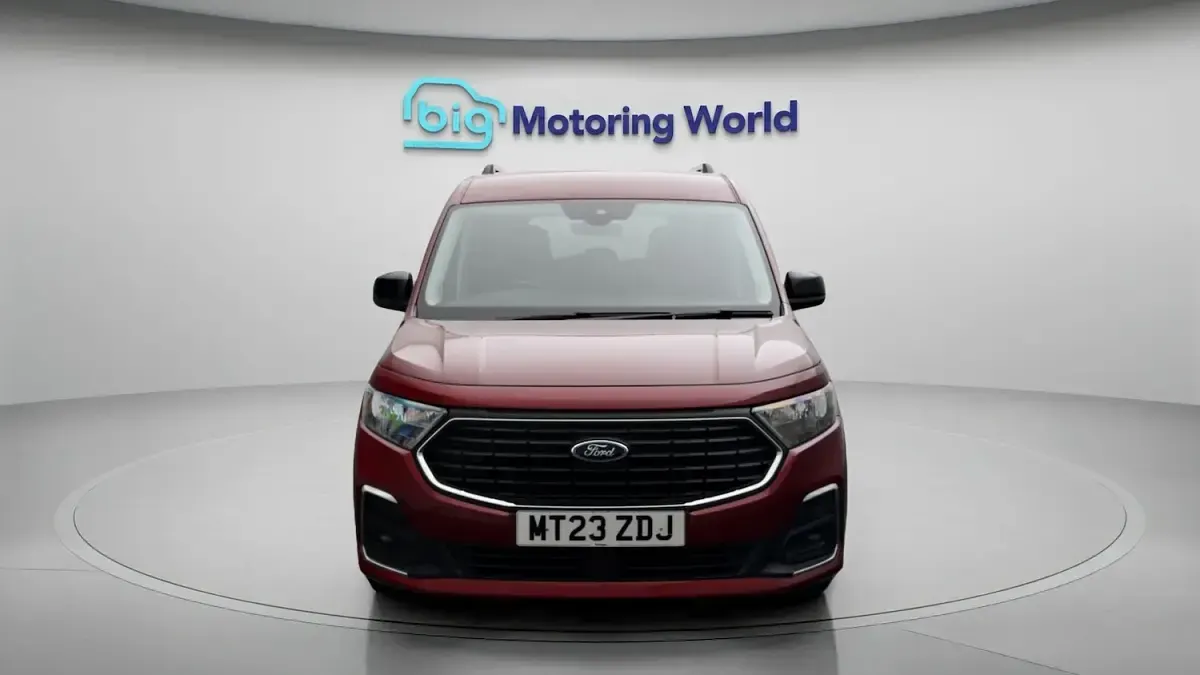 Used Ford Grand Tourneo Connect Titanium 2023 Red MPV
