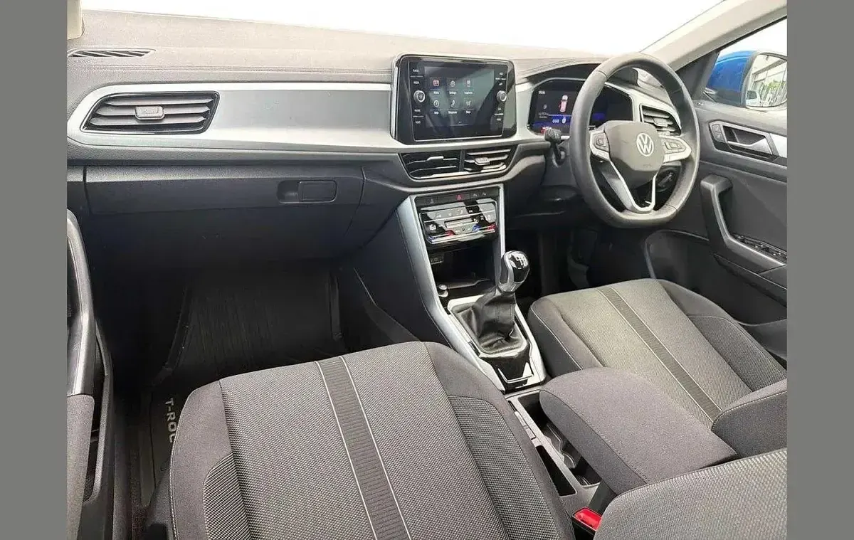 Used VW T-Roc Life 110 HP (80 kW) 2022 Blue SUV