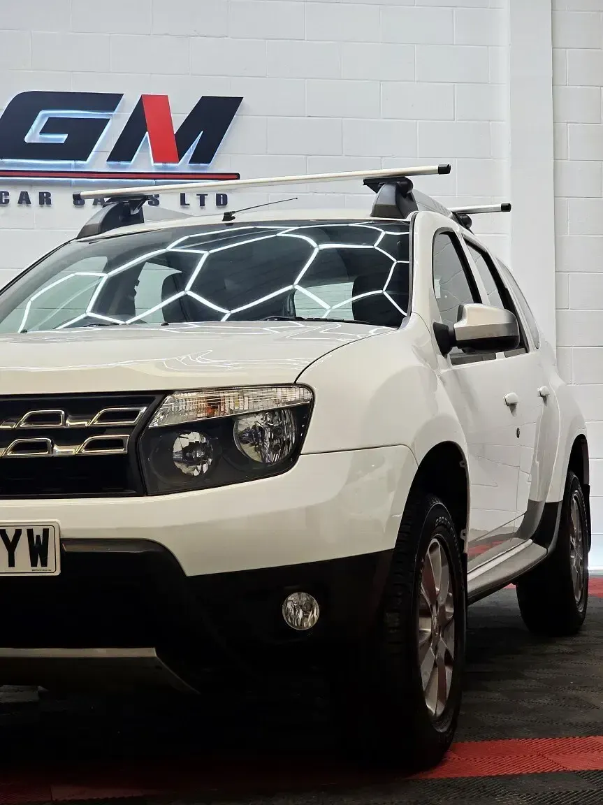 Used Dacia Duster Lauréate 2016 White SUV