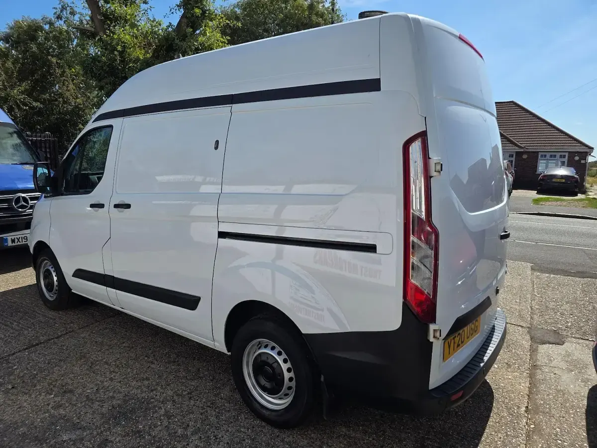 Used Ford Transit Custom 105 HP (77 kW) 2020 White Van