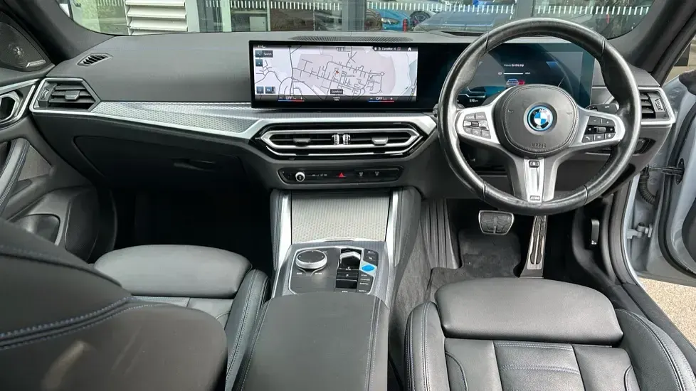 Usado BMW i4 M Sport 246 kW (335 CV) 2023 Gris Berlina