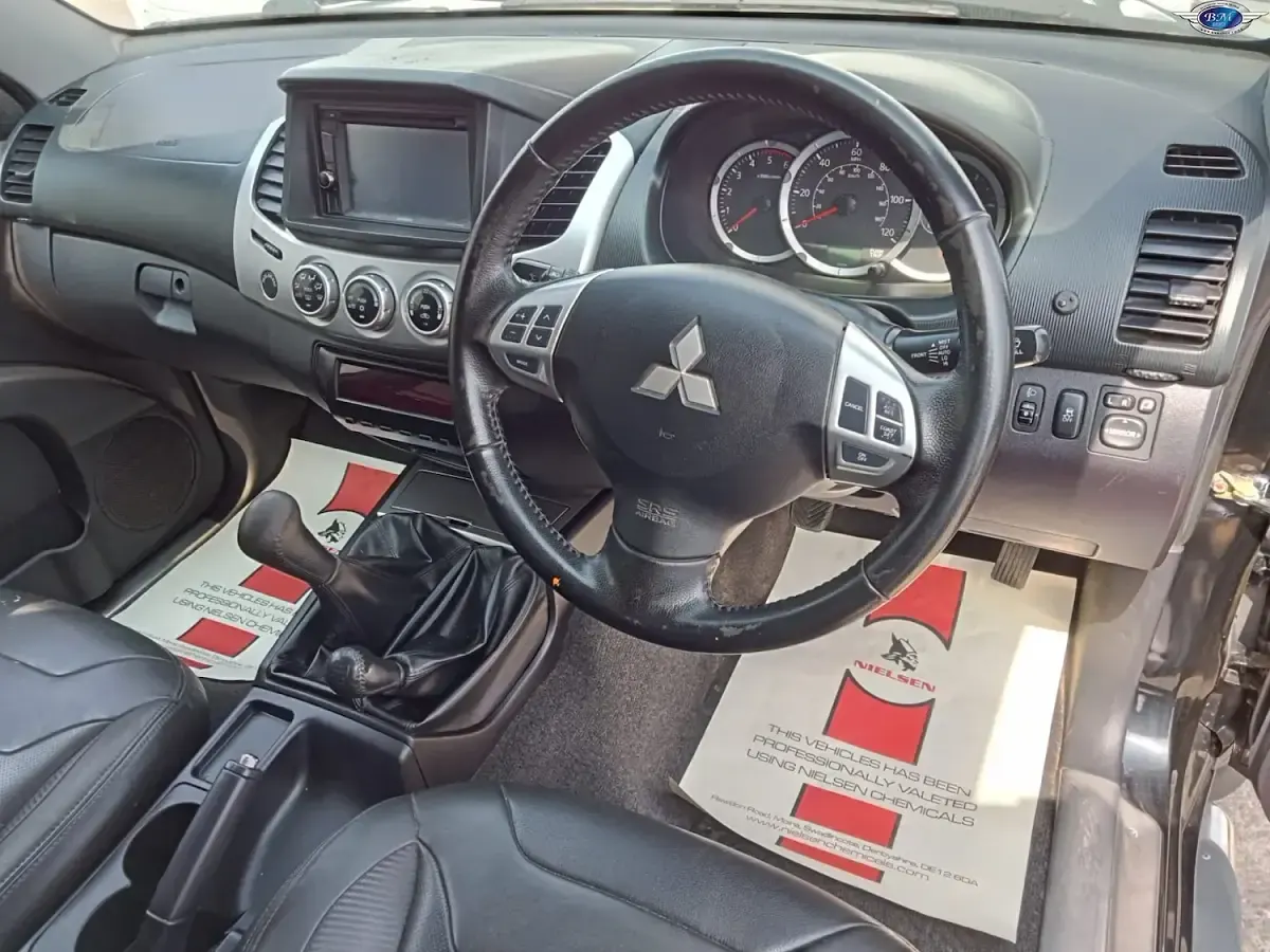 Used Mitsubishi L200 176 HP (129 kW) 2014 Black Pickup