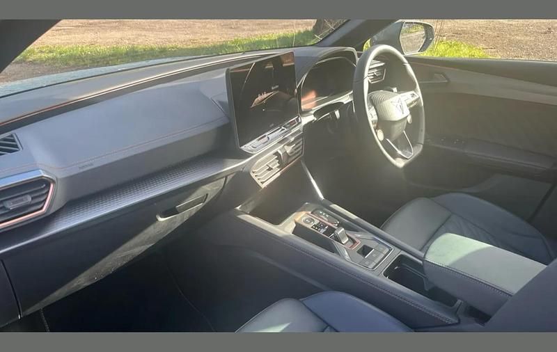 New Cupra Leon 147 HP (108 kW) 2026 Blue Estate