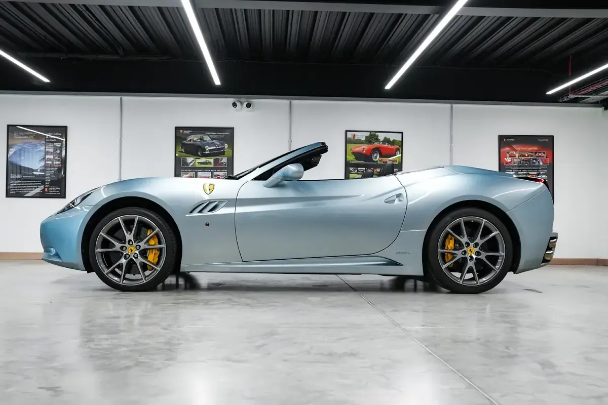 Used Ferrari California 483 HP (355 kW) 2011 Grey Cabriolet