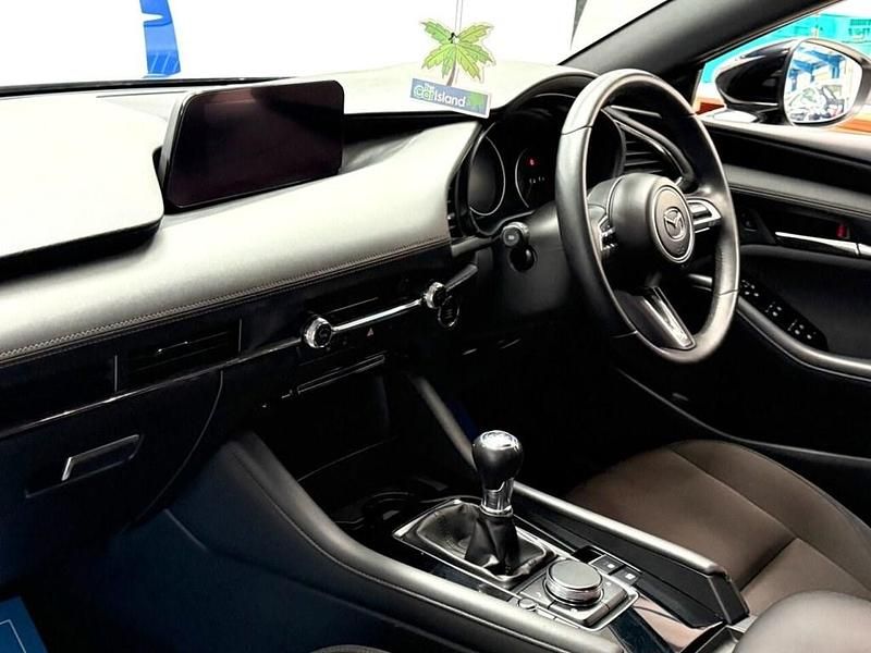 Begagnad Mazda 3 Inclusive 180 HK (132 kW) 2021 Svart Halvkombi