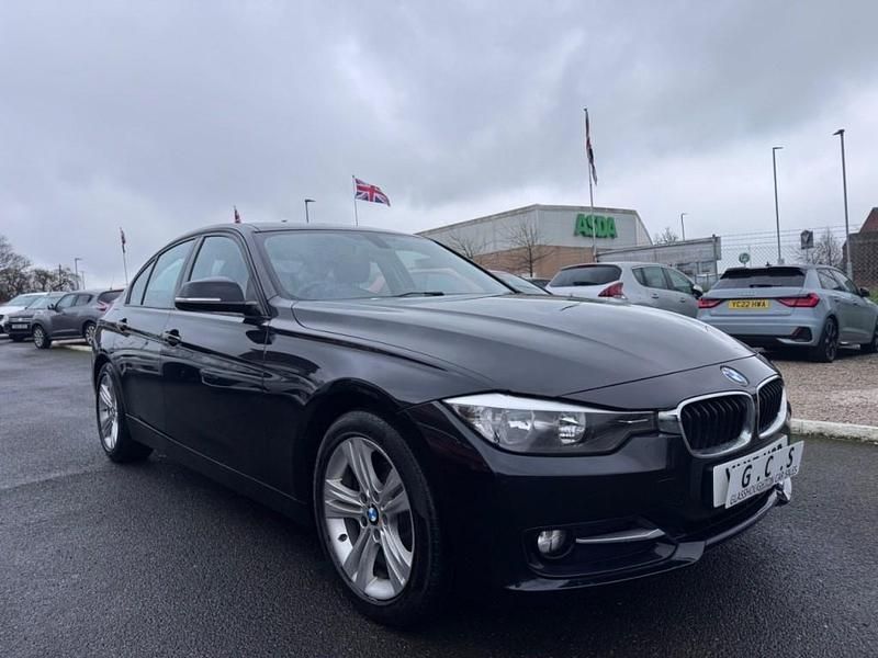 Used BMW 318 Sport Line 2015 Black Sedan