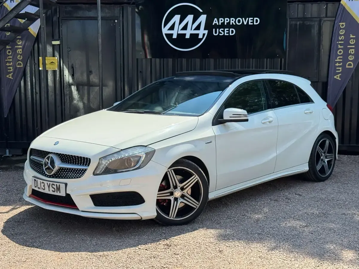 Used Mercedes A250 AMG 211 HP (155 kW) 2013 White Hatchback